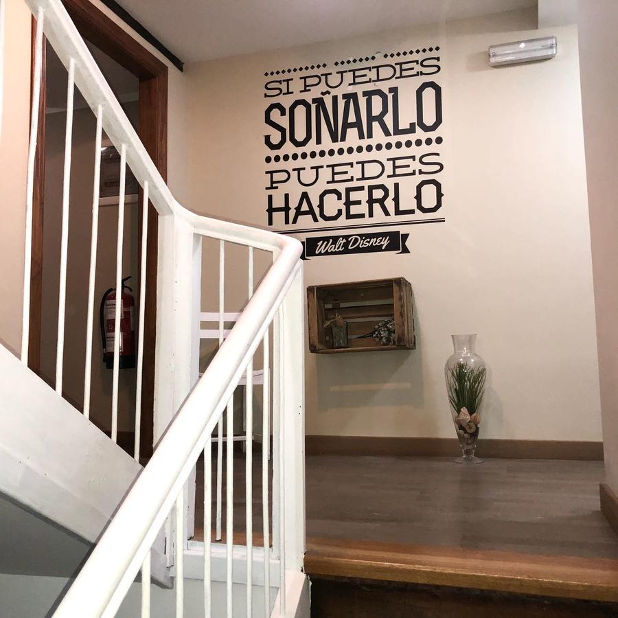 El Camino Urban Rooms Pamplona Eksteriør bilde