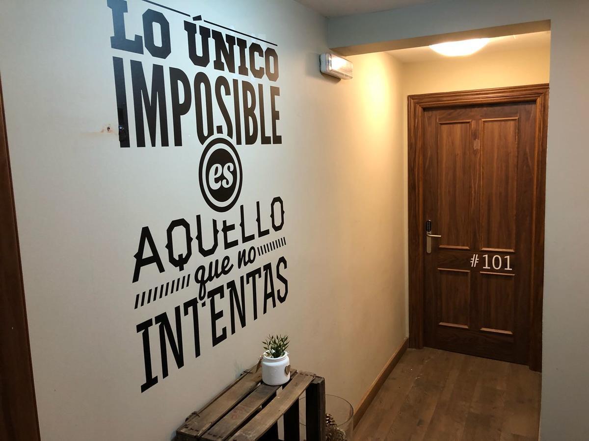El Camino Urban Rooms Pamplona Eksteriør bilde