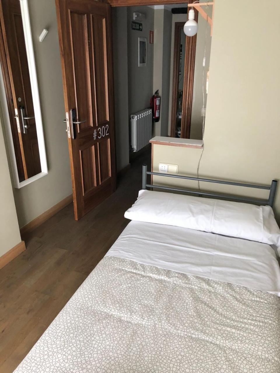 El Camino Urban Rooms Pamplona Eksteriør bilde