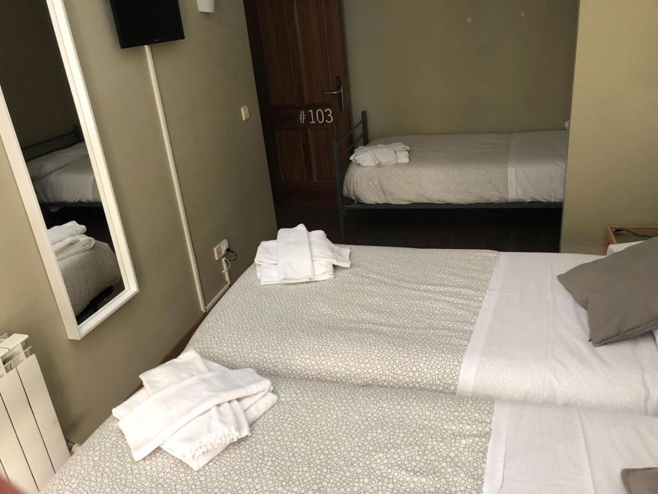 El Camino Urban Rooms Pamplona Eksteriør bilde