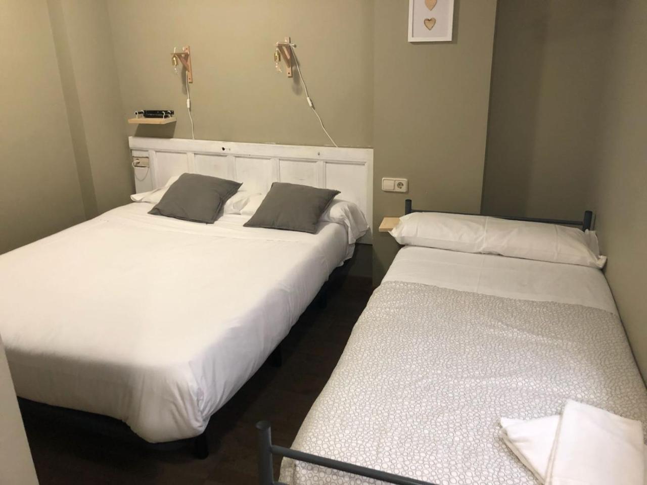 El Camino Urban Rooms Pamplona Eksteriør bilde