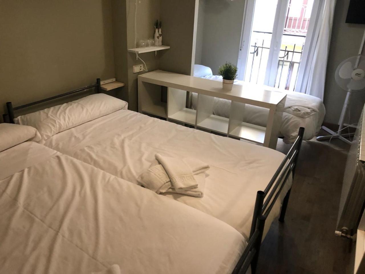 El Camino Urban Rooms Pamplona Eksteriør bilde